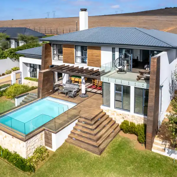 CLARA ANNA FONTEIN GEM WITH POOL AND VIEWS