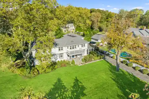 Distinguished Orienta Point Estate