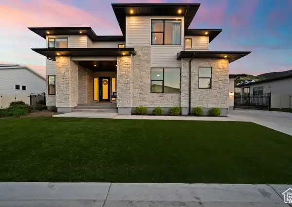 THOUGHTFULLY DESIGNED LUXURY HOME IN A GATED COMMUNITY