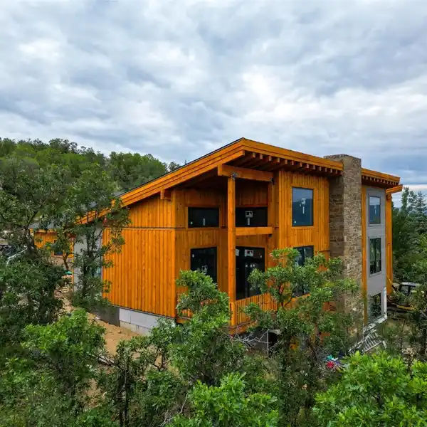 BEAUTIFULLY CRAFTED NEW HALF-DUPLEX