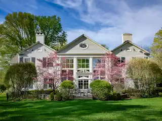 Estate Living in a Serene Community