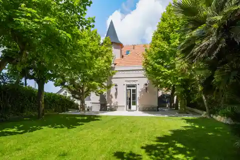 Circa 1889 Villa in Sintra