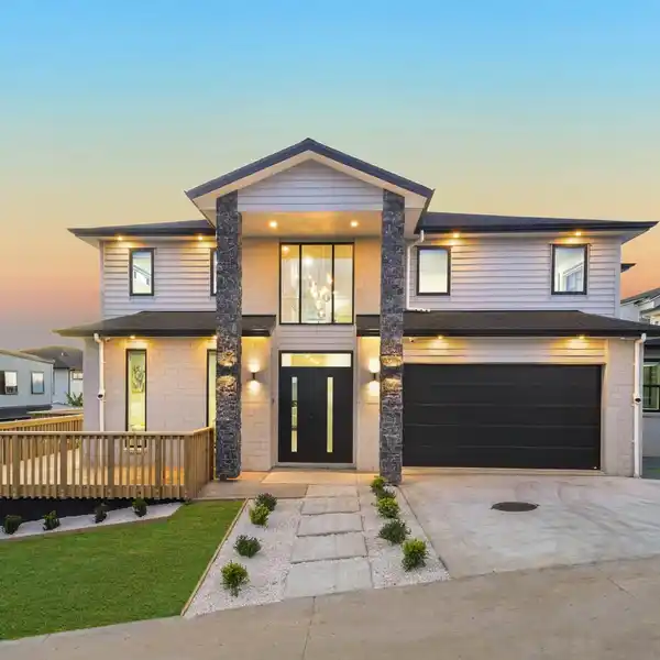 SOPHISTICATED SMART HOME WITH PREMIUM APPLIANCES