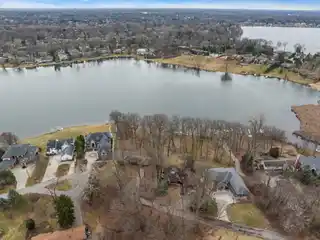 Exceptional To-be-built Lakeside Home