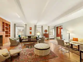 Enormous High-floor Duplex