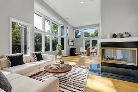 A Unique Blend of Serenity and Style