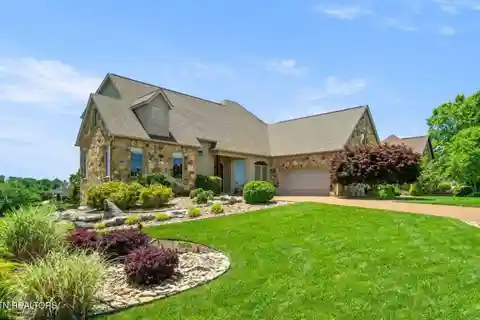 Golf Front Luxury with Beautiful Views