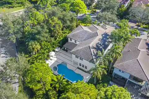 Extraordinary Residence in a Coveted Community