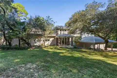 Sophisticated Waterfront Estate