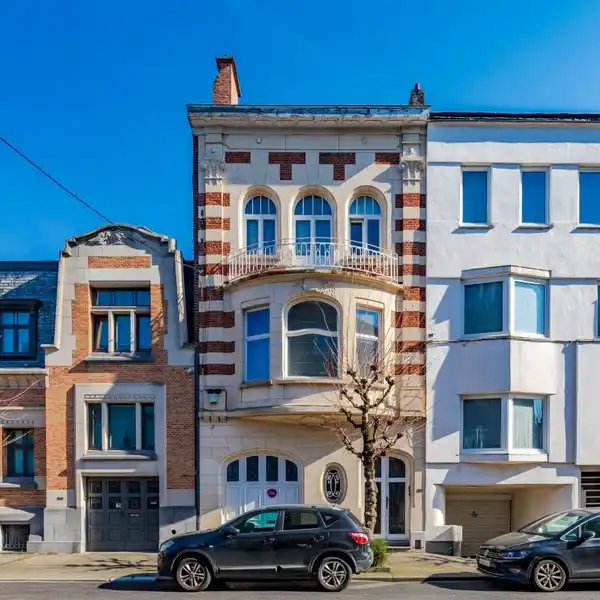 CHARACTER-FILLED RESIDENCE IN PRESTIGIOUS UCCLE DISTRICT