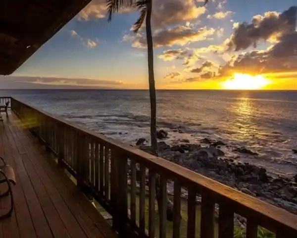 INCREDIBLE HOUSE WITH OCEAN ACCESS WITH AMAZING SUNSET VIEWS