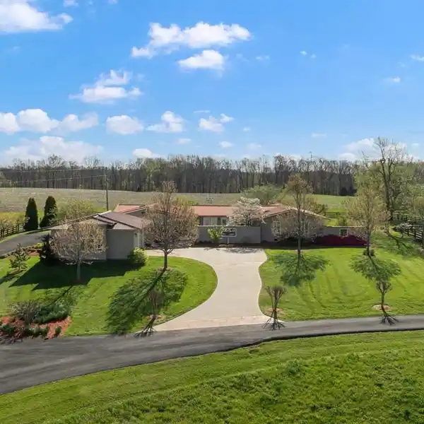 BEAUTIFUL HOME AND FARM ON 246 ACRES