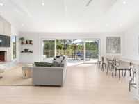 NEWLY REDONE RENTAL MINUTES FROM THE OCEAN
