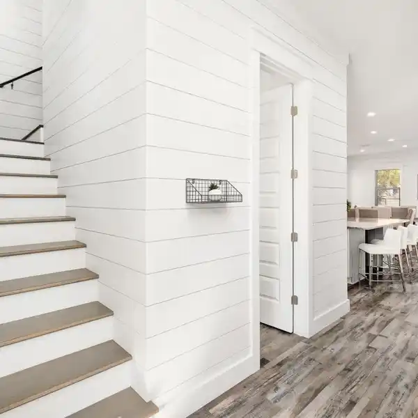 REFINED COASTAL RETREAT