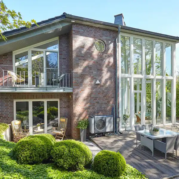EXTRAORDINARY ARCHITECT-DESIGNED HOME