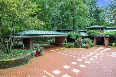 The Retreat at Turtle Point