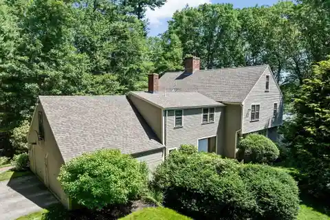 Beautiful Home in a Spectacular Cul-de-sac Neighborhood