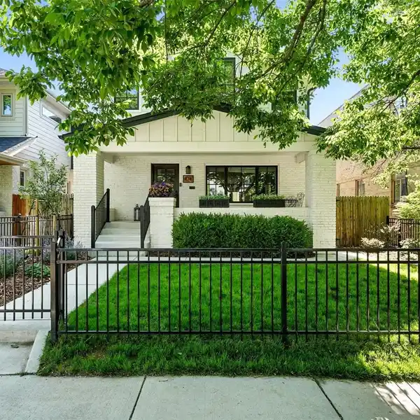 DESIGNER HOME STEPS FROM WASH PARK