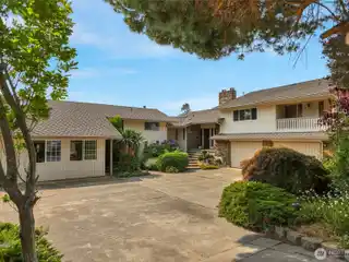 A Peaceful Sanctuary on a Gated Street