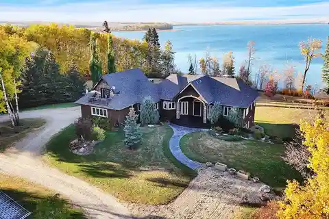 Exceptional Lakefront Estate on 74 Acres