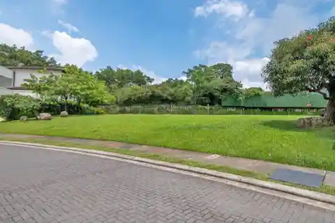 Garden Lot in La Hacienda 