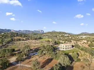 Mallorcan-style Finca with Pool in a Unique Location