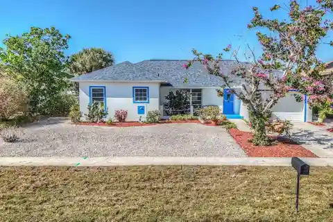 Charming Canal-Front Home with Breathtaking Views