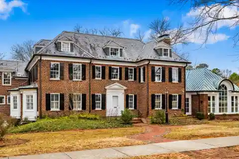 Historic Gem Nestled in the Heart of Old Irving Park