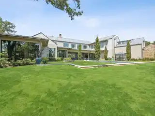 Contemporary Masterpiece in Prestigious Quail Hollow