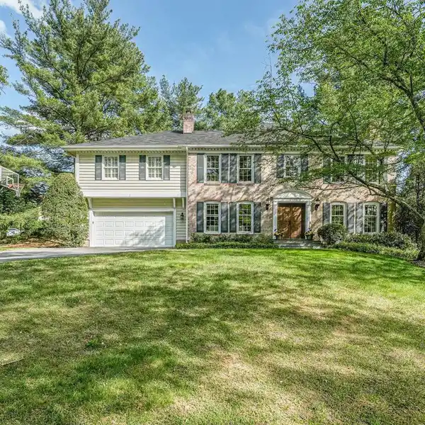 ELEGANT CENTER HALL COLONIAL