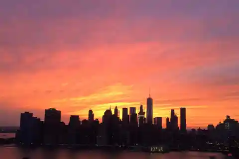 Spacious High Floor Corner Home