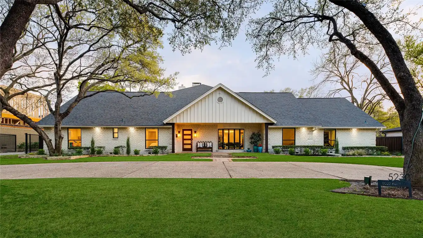 Beautifully Updated Home in Inwood Road Estates