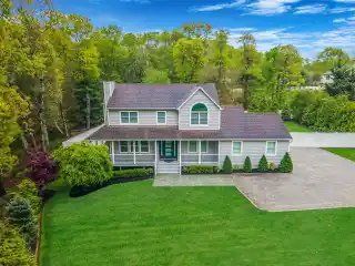 Beautiful Renovated Home in a Convenient Location