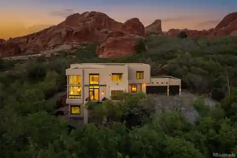 Newly Renovated Home in an Inspiring Setting