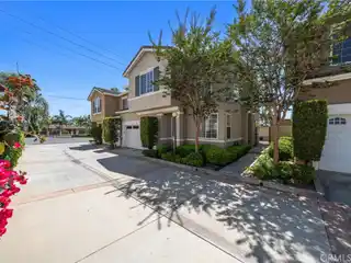 Fully Remodeled Beach-close Home