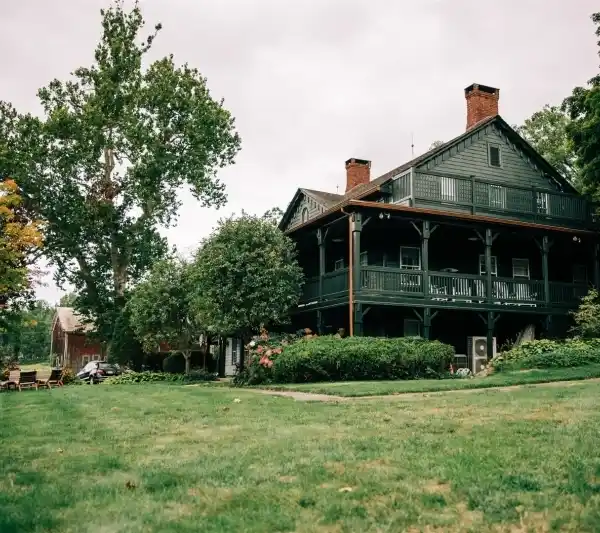 FOX AND BEAR LODGE