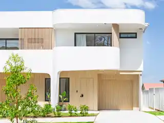 Glamorous Property Full of Luxury and Quality