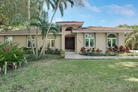 Beautifully Maintained Home on a Spacious South Pinecrest Lot