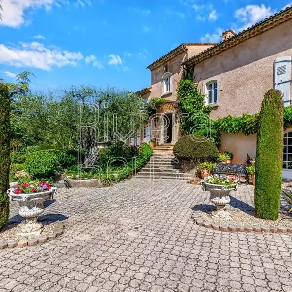 MAGNIFICENT PROVENCAL STYLE HOUSE