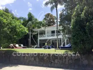 Spectacular Beachfront House in Iporanga