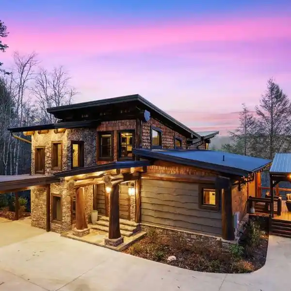 ABSOLUTELY STUNNING CUSTOM MOUNTAIN MODERN MASTERPIECE