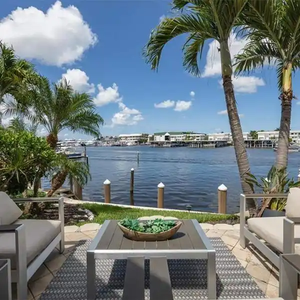 LUXURY WATERFRONT CONDO ON NAPLES BAY