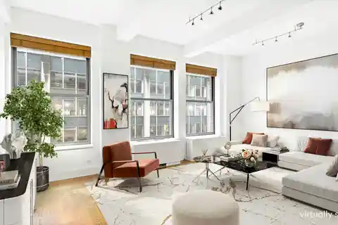 Soaring Nomad Floor-through Convertible Loft-like Home