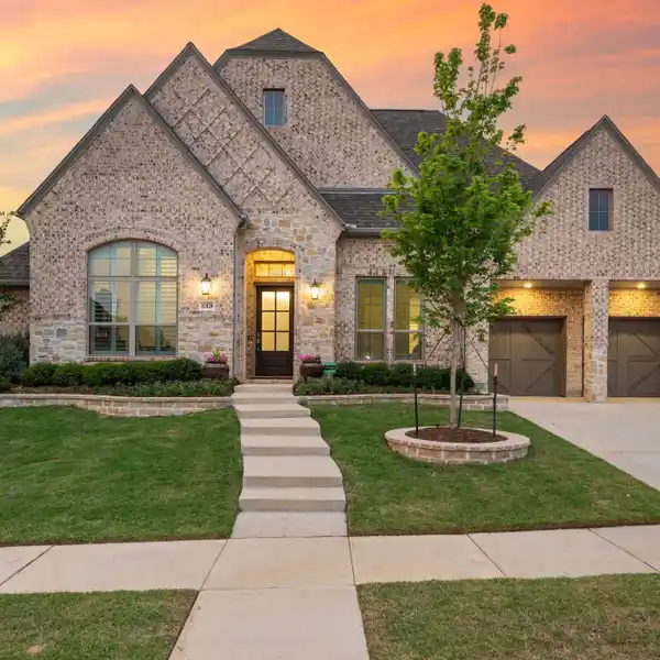 IMPECCABLY MAINTAINED SINGLE-STORY HOME