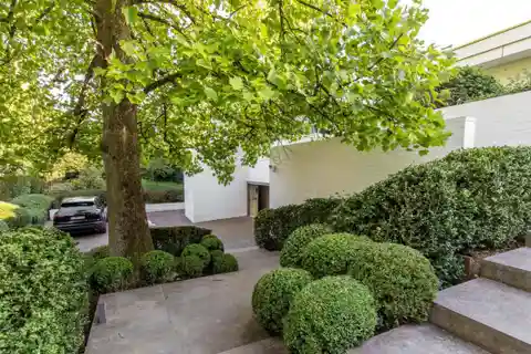 Exceptional Zen-style Contemporary