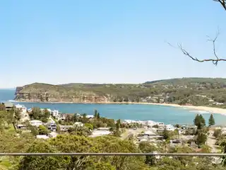 Stress-Free Living with an Iconic Backdrop