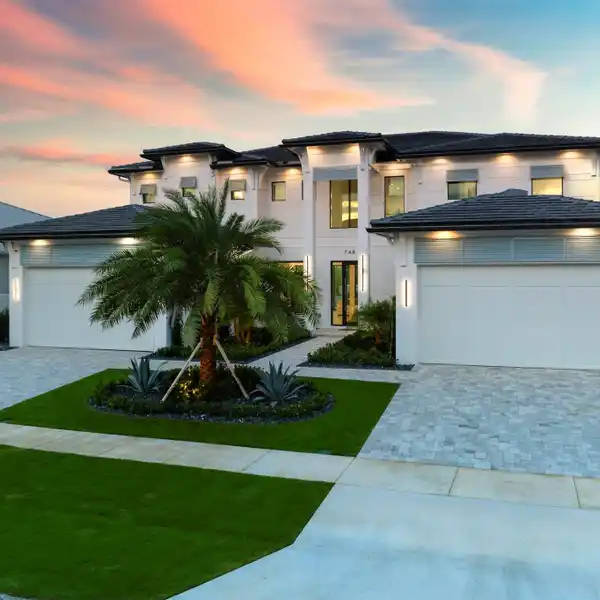 MODERN WATERFRONT ESTATE IN THE VILLAGE OF NORTH PALM BEACH