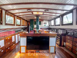 Stunning Barge Home in the 6th Arrondissement