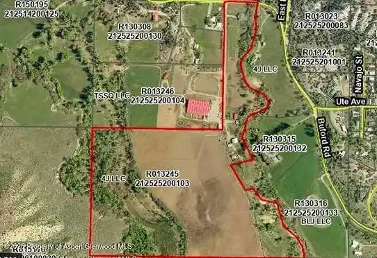 ENDLESS OPPORTUNITIES ON 62 ACRES