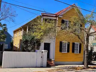 Versatile Six Bedroom Property